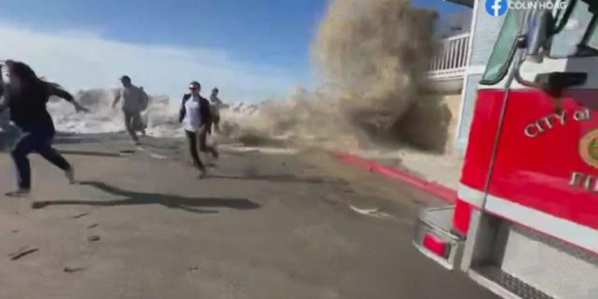 Rogue wave hits Southern California beachgoers, hospitalizing 9
